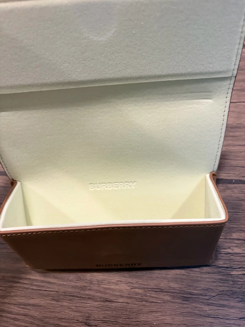 Burberry Tan Sunglasses Case Booklet Cleaning Cloth and Box no Sunglasses